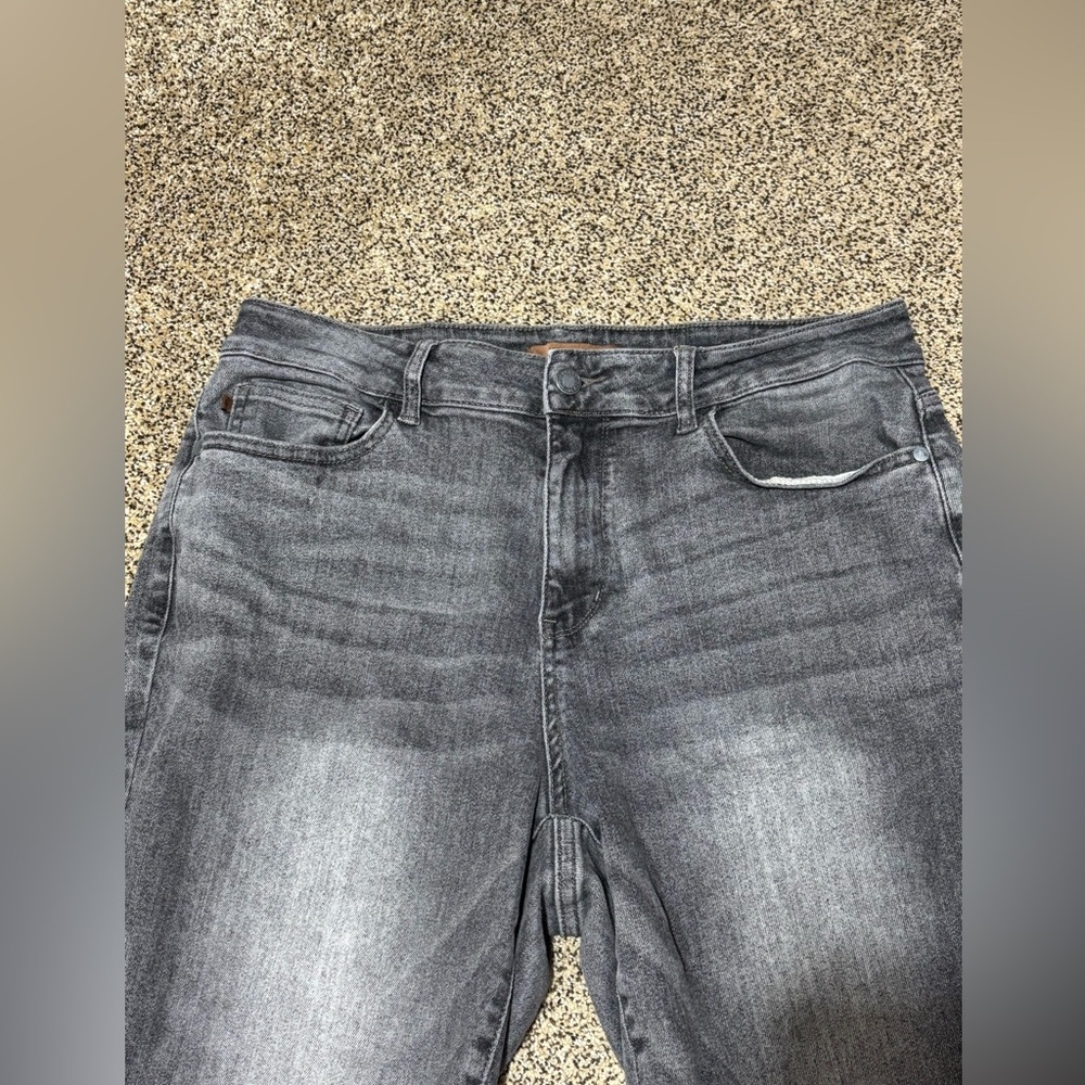 Judy Blue Jeans 16W Black Slim Fit Distressed 25” inseam 38” waistband to hem - Picture 3 of 9